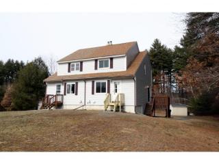 24 Fairway Rd, Londonderry, NH 03053 exterior
