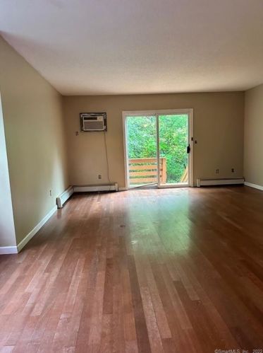 8 Broad St, Meriden, CT 06450 exterior