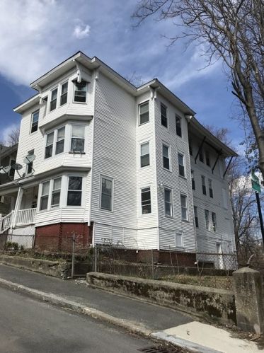 16 Oread Pl, Worcester, MA 01610 exterior