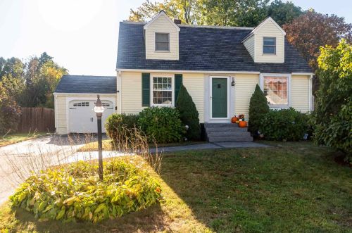 5 Elliot Park, Dover, NH 03820 exterior