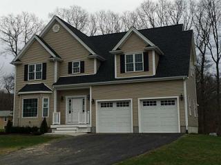 1 Jenna Way, Valley Falls, RI 02864 exterior