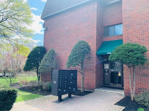 142 Kenrick St, Roxbury-Xing, MA 02135 exterior