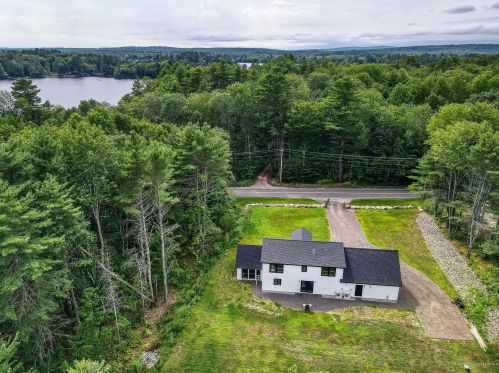 644 Pond Rd, Manchester, ME 04351 exterior