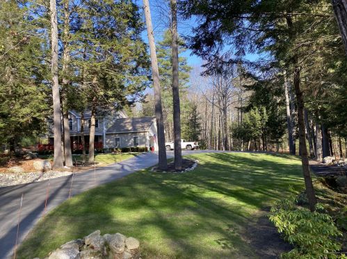 32 Hidden Cove Rd, Raymond, ME 04071 exterior