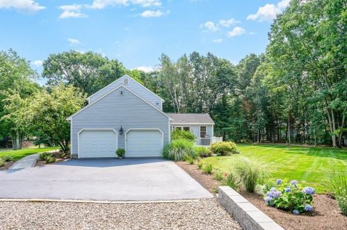 3 Wellfleet Dr, Norfolk, MA 02056 exterior