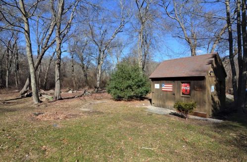 6 Wiitala Dr, Charlestown, RI 02813 exterior