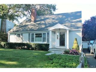 35 Pine Point Rd, Norwalk, CT 06853 exterior