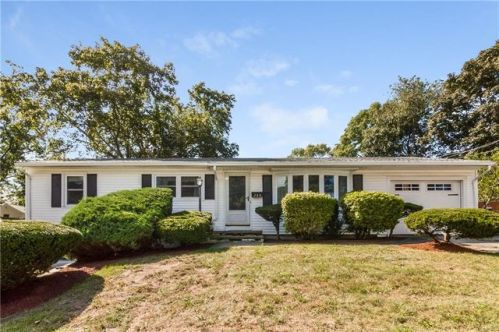 239 Sumner Ave, Warwick, RI 02888 exterior