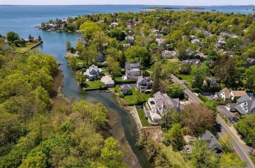 12 Shore Rd, Old-Greenwich, CT 06870 exterior