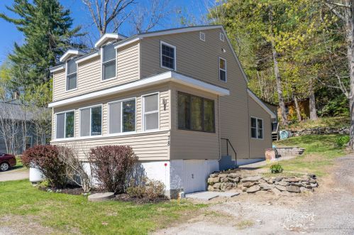 78 Lake St, Sabattus, ME 04280 exterior