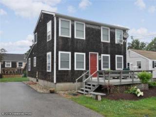 14 Oak Ave, Narragansett, RI 02882 exterior