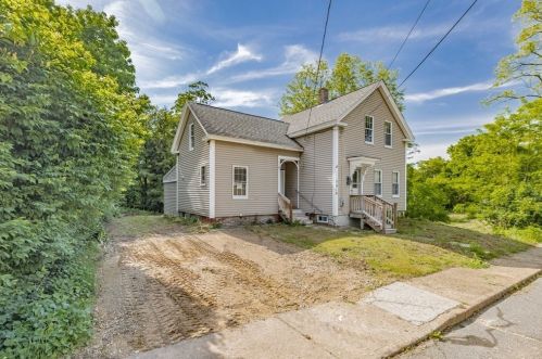 3018 Pleasant St, Palmer, MA 01069 exterior