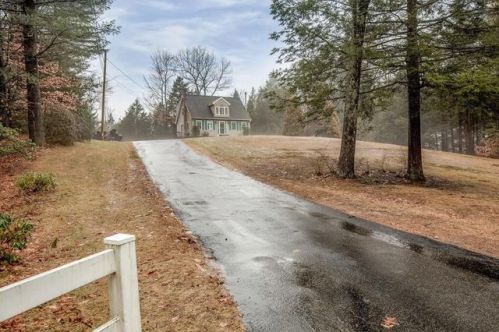 15 Birches Rd, Hubbardston, MA 01452 exterior