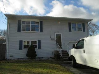 51 Perkins Ave, Cranston, RI 02910 exterior