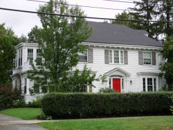1727 Beacon St, Newton, MA 02468 exterior