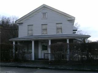 62 Pleasant St, Waterbury, CT 06716 exterior