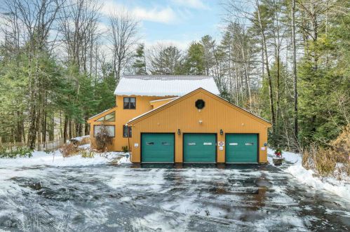 21 Locust Dr, Holderness, NH 03245 exterior