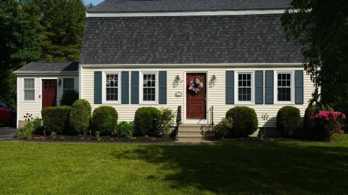 82 Silva St, Carver, MA 02330 exterior