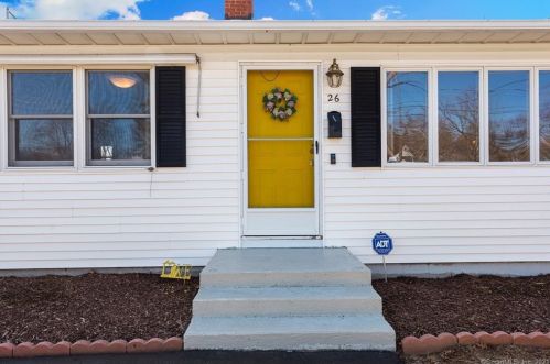 26 Hunter Ln, Enfield, CT 06082 exterior