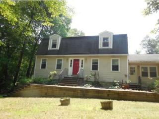 50 Bartley Hill Rd, Londonderry, NH 03053 exterior
