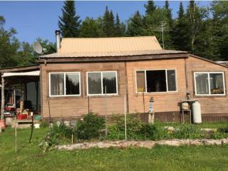 3208 Old Duck Pond Rd, Sheffield, VT 05866 exterior