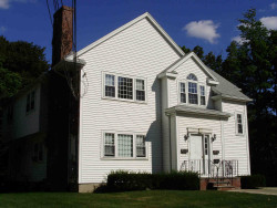 18 Dunstan St, Newton, MA 02465 exterior