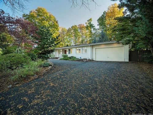 47 Windsor Rd, North-Haven, CT 06473 exterior