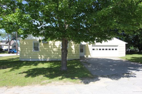 71 Dumont Ave, Lewiston, ME 04240 exterior