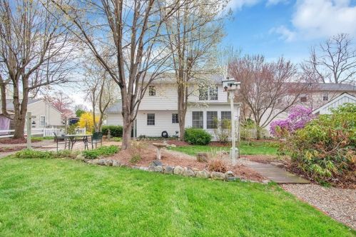 46 Pheasant Dr, Springfield, MA 01119 exterior
