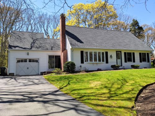 8 Horseshoe Cir, Sandwich, MA 02563 exterior