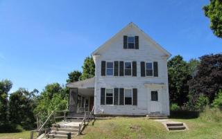 87 School St, Wakefield, NH 03872 exterior