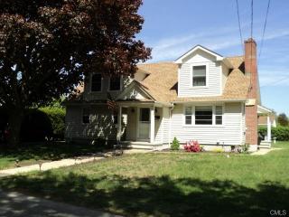 80 Acton Rd, Bridgeport, CT 06606 exterior