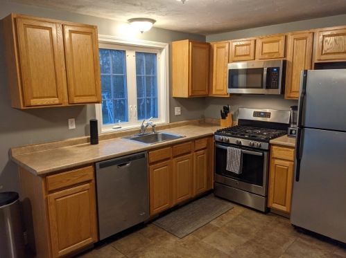 229 Little Sandy Pond Rd, Plymouth, MA 02360 exterior