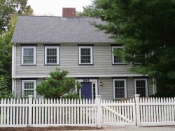 284 Woodward St, Newton, MA 02461 exterior