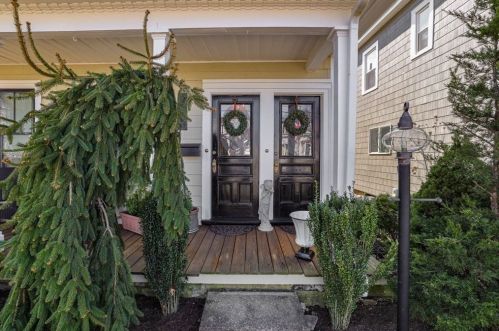 9 Neponset Ave, Roxbury Xing, MA 02136 exterior
