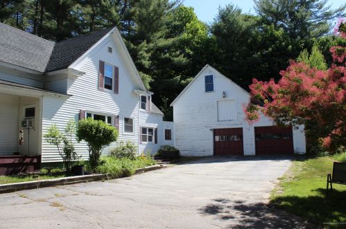 108 School House Rd, Oxford, ME 04270 exterior