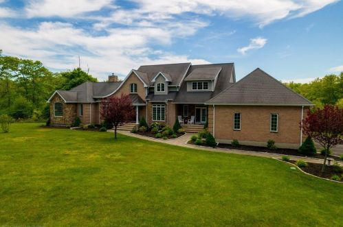 21 Cook Ln, Westport, MA 02790 exterior