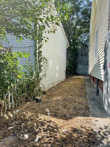 4 Rutledge St, Waterbury, CT 06702 exterior