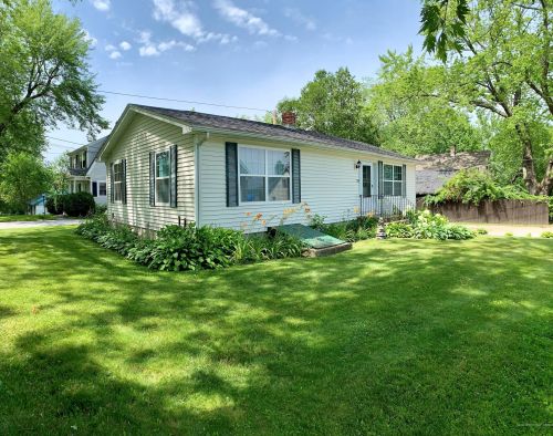 25 Maple St, Verona-Island, ME 04416 exterior