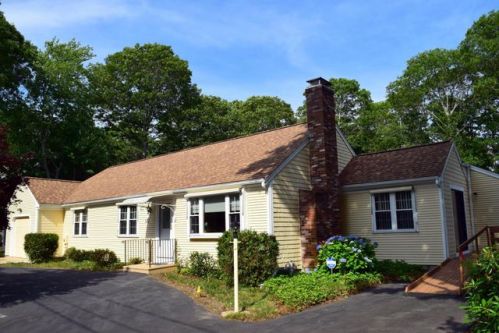 89 Wayland Rd, Hyannis, MA 02601 exterior