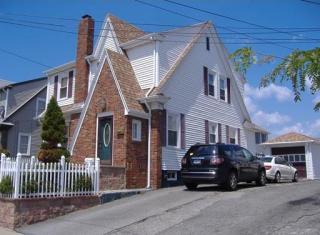 9 Crescent St, Providence, RI 02907 exterior