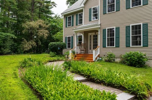 10 Homestead Rd, Amherst, NH 03031 exterior
