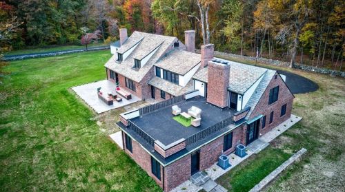 372 Tucker Hill Rd, Waterbury, CT 06762 exterior