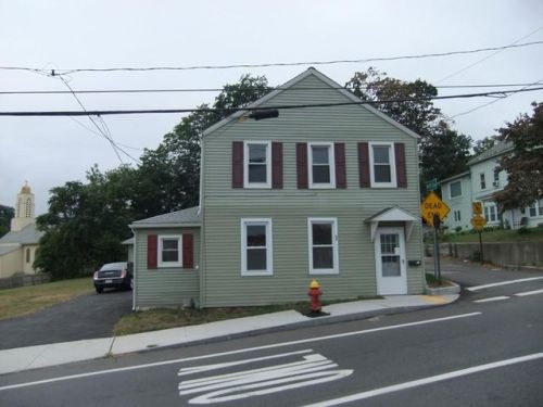 49 Montgomery St, Chicopee, MA 01020 exterior