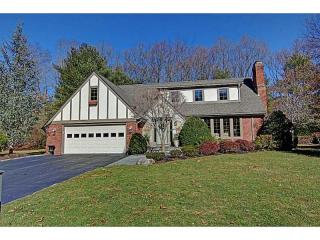 4 Pinewood Ln, Cumberland, RI 02864 exterior