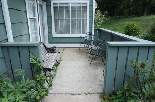 64 Spyglass Cir, Groton, CT 06340 exterior