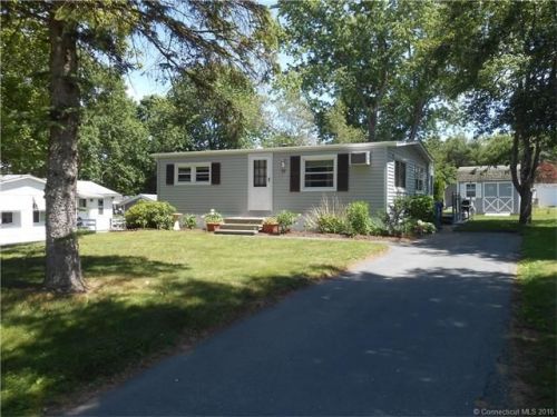 19 Phoenix Rd, Colchester, CT 06415 exterior