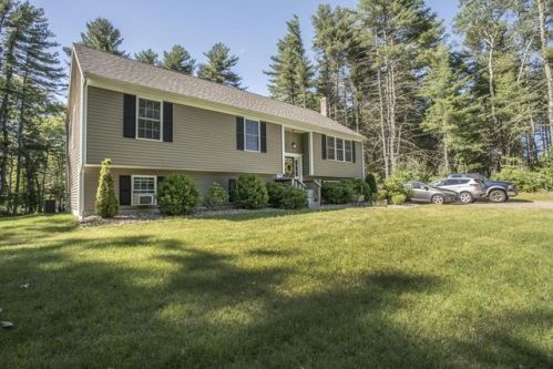48 Shetland Rd, Taunton, MA 02718 exterior