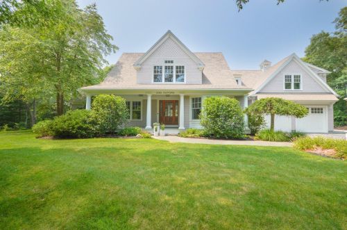 239 Oxford Dr, Cotuit, MA 02635 exterior