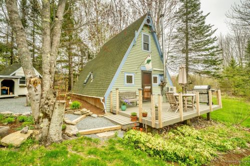 1308 Upper Oak Hill Rd, Swanville, ME 04915 exterior